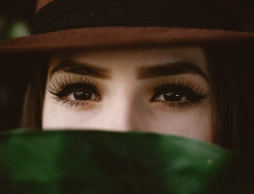 Eyelash Curler. Everything About It